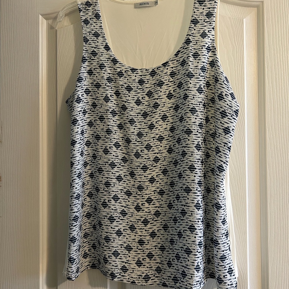 Ricki's White and Navy Geometric Scoop Neck Tank